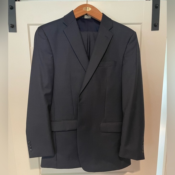 Suit Navy Jos. A. Bank Jacket&Pants (42L Jacket / 36L)